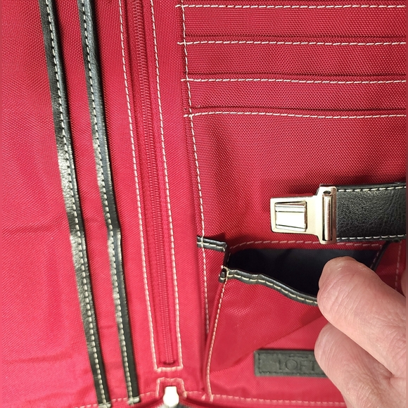 LOFT TRAVEL WALLET - Picture 10 of 12